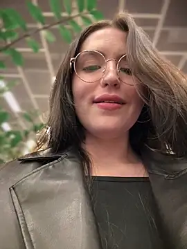 meow girl online show from 01.24.25