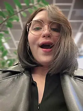 meow girl online show from 03.16.25