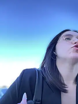 meow girl online show from 09.25.25