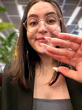 meow girl online show from 09.27.25