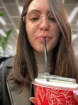 meow girl online show from 10.23.25