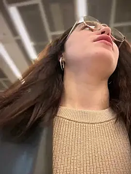 meow girl online show from 10.28.25