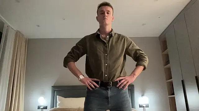 Snapshot of cute_mark chatting on 11.01.25 cute mark online show from 11.01.25