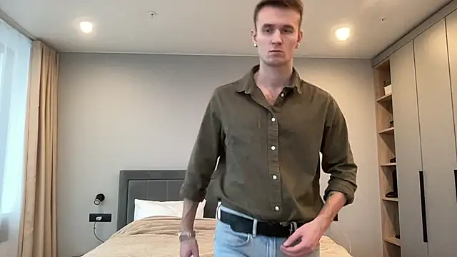 Snapshot of cute_mark chatting on 11.08.25 cute mark online show from 11.08.25