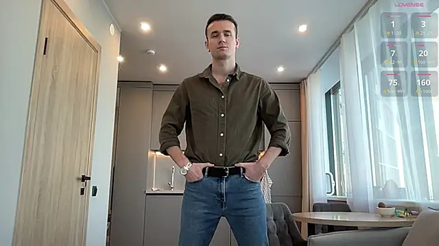 Snapshot of cute_mark chatting on 11.15.25 cute mark online show from 11.15.25