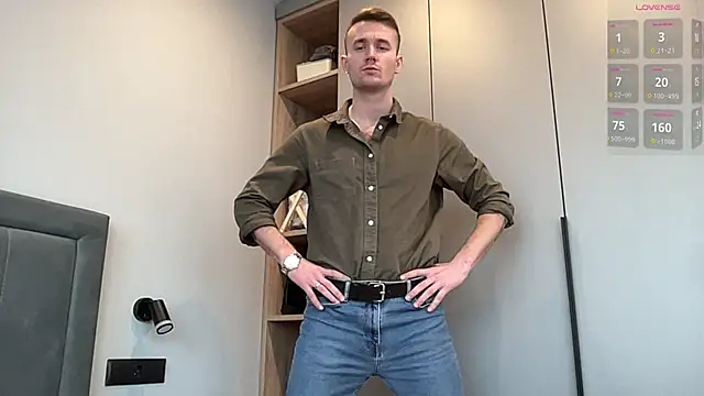 Snapshot of cute_mark chatting on 11.23.25 cute mark online show from 11.23.25