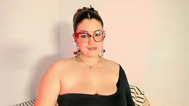 Candelariia  online show from 03.17.25