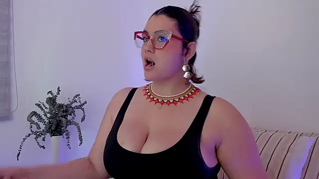 Candelariia  online show from 03.22.25