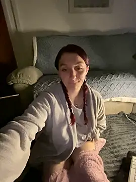 Stoner BarbieXX online show from 02.10.25