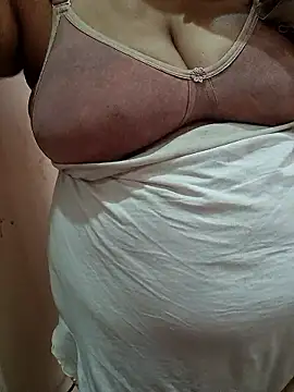 milf-kaira online show from 01.12.26