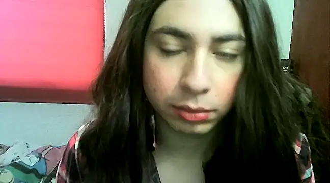 Snapshot of Yasmin_Paez99 chatting on 01.18.25 Yasmin Paez99 online show from 01.18.25