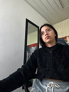 zoe connor19 online show from 12.21.25