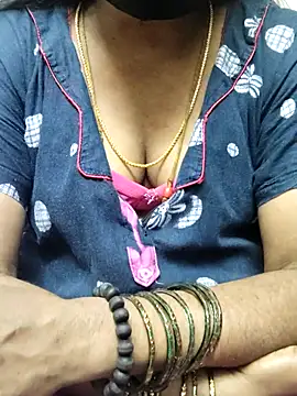 Snapshot of Tamilrojanew chatting on 09.17.25 Tamilrojanew online show from 09.17.25