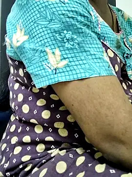 Snapshot of Tamilrojanew chatting on 10.06.25 Tamilrojanew online show from 10.06.25