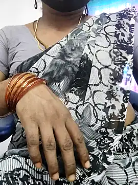 Snapshot of Tamilrojanew chatting on 10.08.25 Tamilrojanew online show from 10.08.25