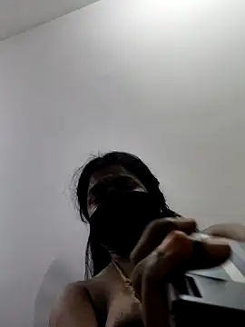 Snapshot of Tamilrojanew chatting on 10.11.25 Tamilrojanew online show from 10.11.25