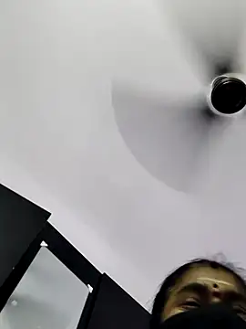 Snapshot of Tamilrojanew chatting on 10.13.25 Tamilrojanew online show from 10.13.25