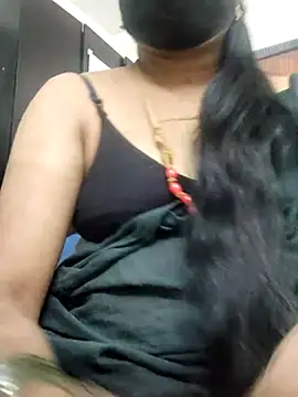 Snapshot of Tamilrojanew chatting on 04.26.26 Tamilrojanew online show from 04.26.26