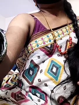 Snapshot of Tamilrojanew chatting on 05.18.26 Tamilrojanew online show from 05.18.26