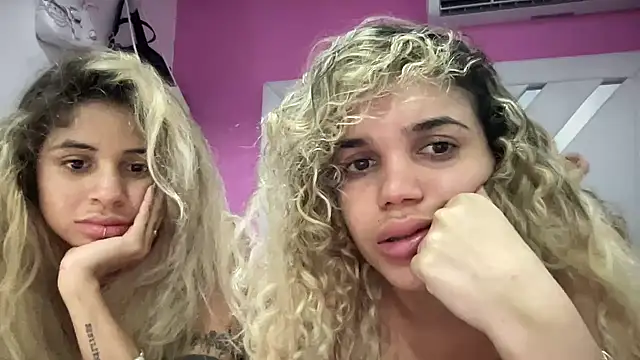 Snapshot of brithneysquirt chatting on 12.18.25 brithneysquirt online show from 12.18.25