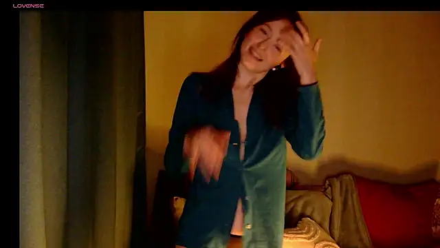 LilyXSky online show from 11.07.25