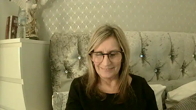 Additive Mature Linda online show from 10.23.25