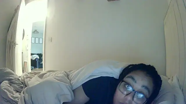 Snapshot of vanilla_chocolate23 chatting on 01.17.25 vanilla chocolate23 online show from 01.17.25