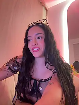 kenndall 21 online show from 12.10.24