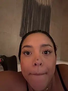 kenndall 21 online show from 02.04.25