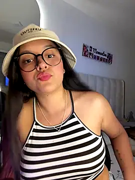 kenndall 21 online show from 10.18.25