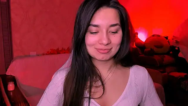 Snapshot of Swee_Alicee chatting on 11.18.25 Swee Alicee online show from 11.18.25