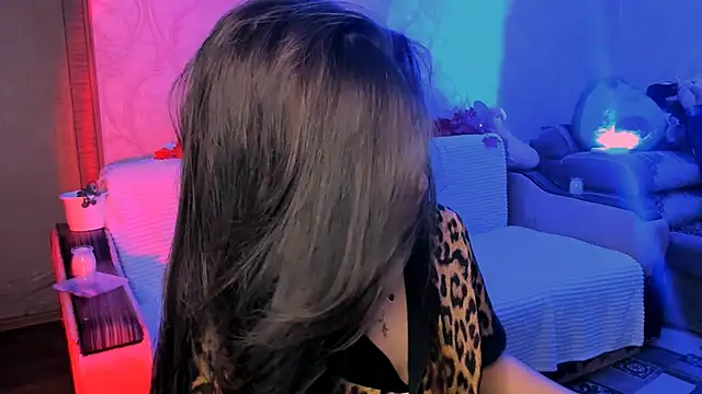 Swee Alicee online show from 02.11.26