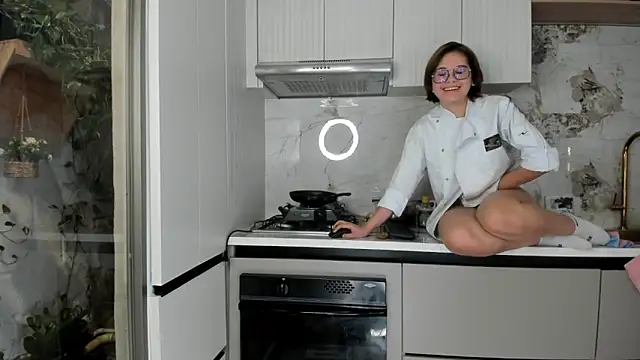 Hellen coy online show from 02.09.25
