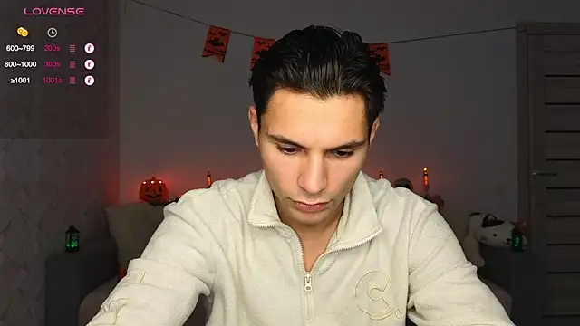 denlover1 online show from 10.13.25