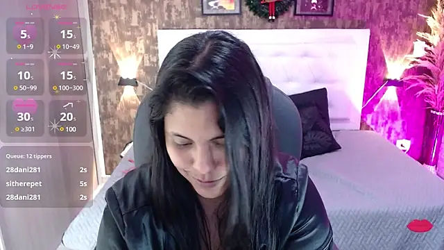 Snapshot of dulce__love69 chatting on 12.22.24 dulce love69 online show from 12.22.24