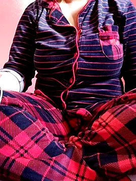 Snapshot of 3ahhd chatting on 03.08.25 3ahhd online show from 03.08.25