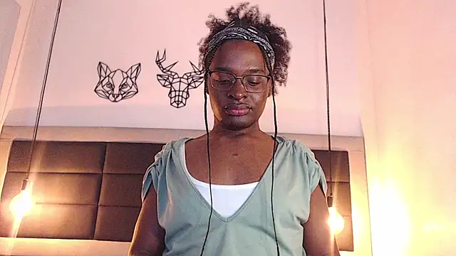 candy lovee69 online show from 12.17.25