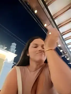 girl milk1 online show from 11.14.25