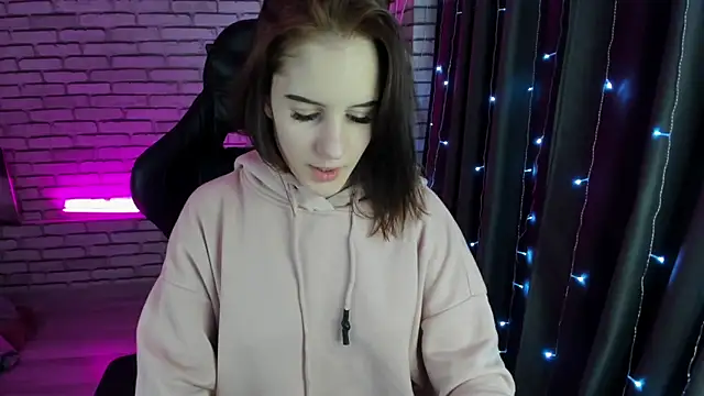 Tonya Gray online show from 01.02.25