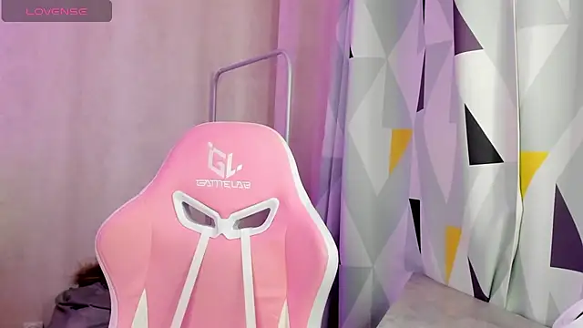 Tonya Gray online show from 01.06.25