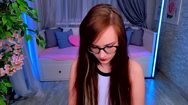 Snapshot of StellaGloww chatting on 11.06.25 StellaGloww online show from 11.06.25