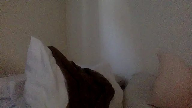 Snapshot of yeswewill13 chatting on 10.18.25 yeswewill13 online show from 10.18.25