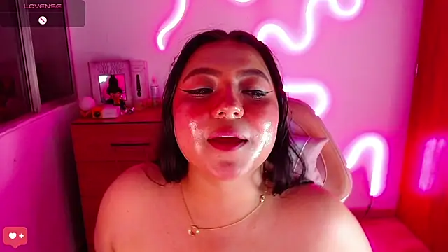 Snapshot of Rebeca_charme21 chatting on 02.11.25 Rebeca charme21 online show from 02.11.25