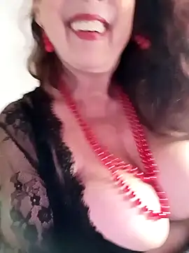 Snapshot of GypsyEsmeralda chatting on 01.04.25 GypsyEsmeralda online show from 01.04.25
