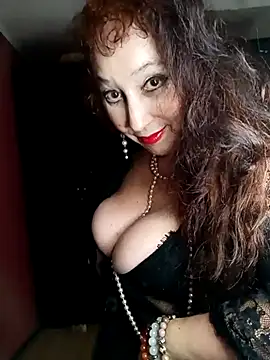Snapshot of GypsyEsmeralda chatting on 03.04.25 GypsyEsmeralda online show from 03.04.25