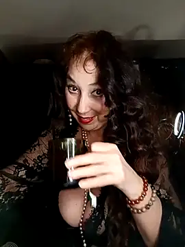 Snapshot of GypsyEsmeralda chatting on 03.20.25 GypsyEsmeralda online show from 03.20.25
