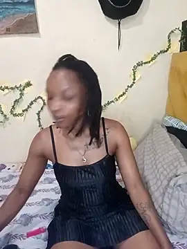 Snapshot of FreakySag_8888 chatting on 11.02.25 FreakySag 8888 online show from 11.02.25