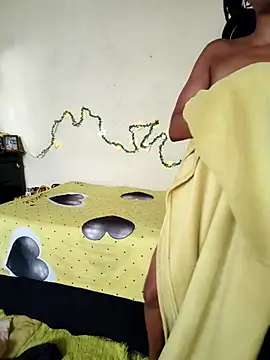 Snapshot of FreakySag_8888 chatting on 12.01.25 FreakySag 8888 online show from 12.01.25