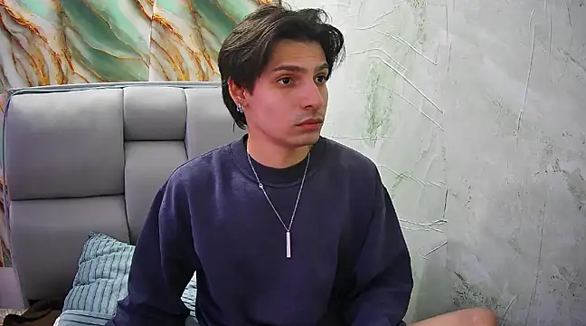 Apolo Hidalgo01 online show from 02.12.25