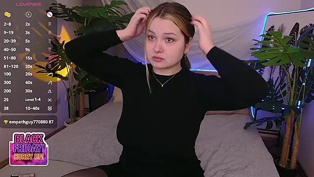 Snapshot of Alice_Walters chatting on 11.26.25 Alice Walters online show from 11.26.25